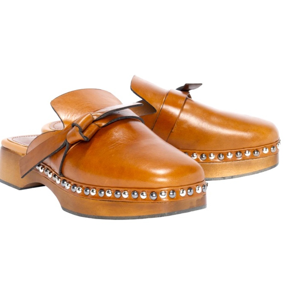 Fall Fashion - clogs with bow. Dorothea Schumacher 38